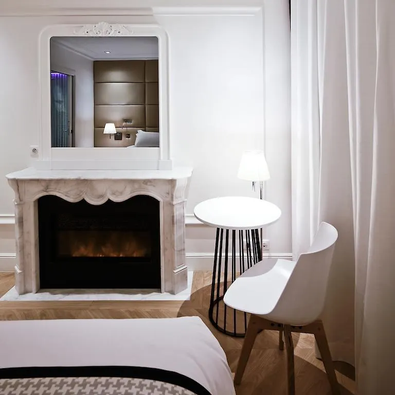 Hotel R De Paris - Boutique Hotel