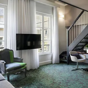 Renaissance Nobel Tour Eiffel Hotel