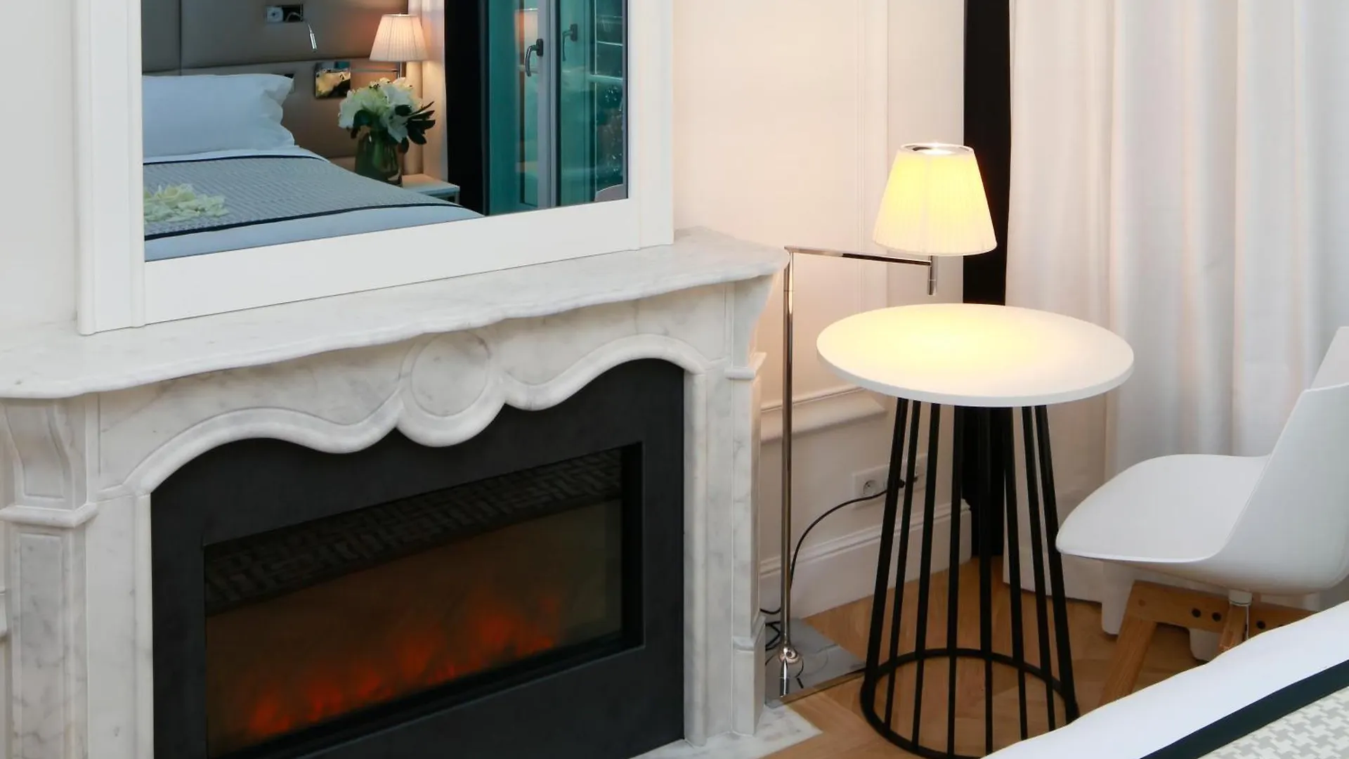 Hotel R De Paris - Boutique Hotel France